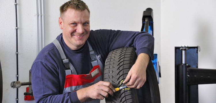 Peter Stieglitz, Kfz-Mechaniker